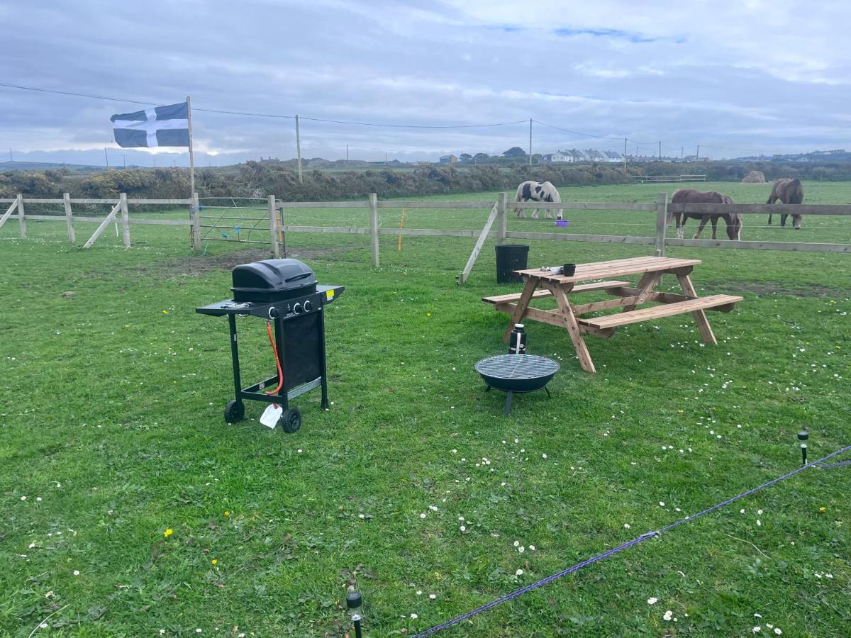 Hotel Syds Corner Bell Tent St Just Esterno foto